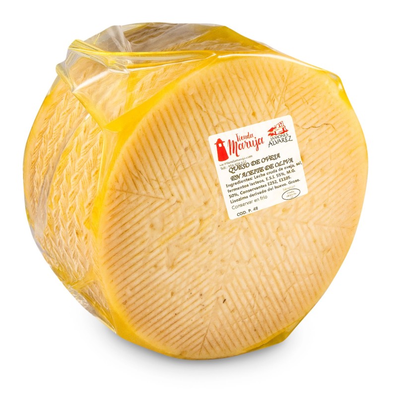 MIT OLIVENÖL GETROCKNETER SCHAFSKÄSE